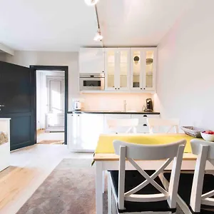 Well Thirteen By Romy&travis Homestay