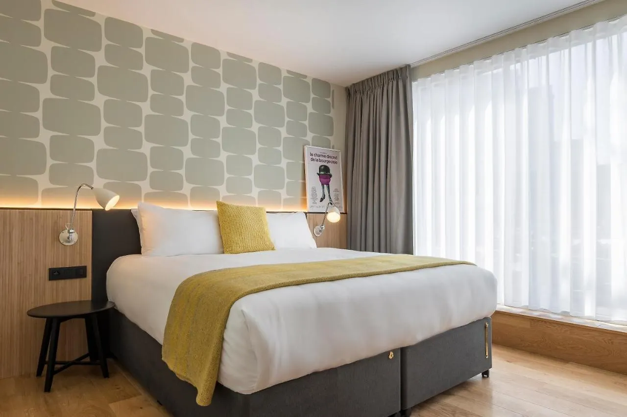 Premier Suites Antwerpen 4*,